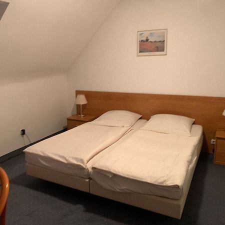 Waldhotel Hensel'S Felsenkeller Frankfurt am Main Buitenkant foto