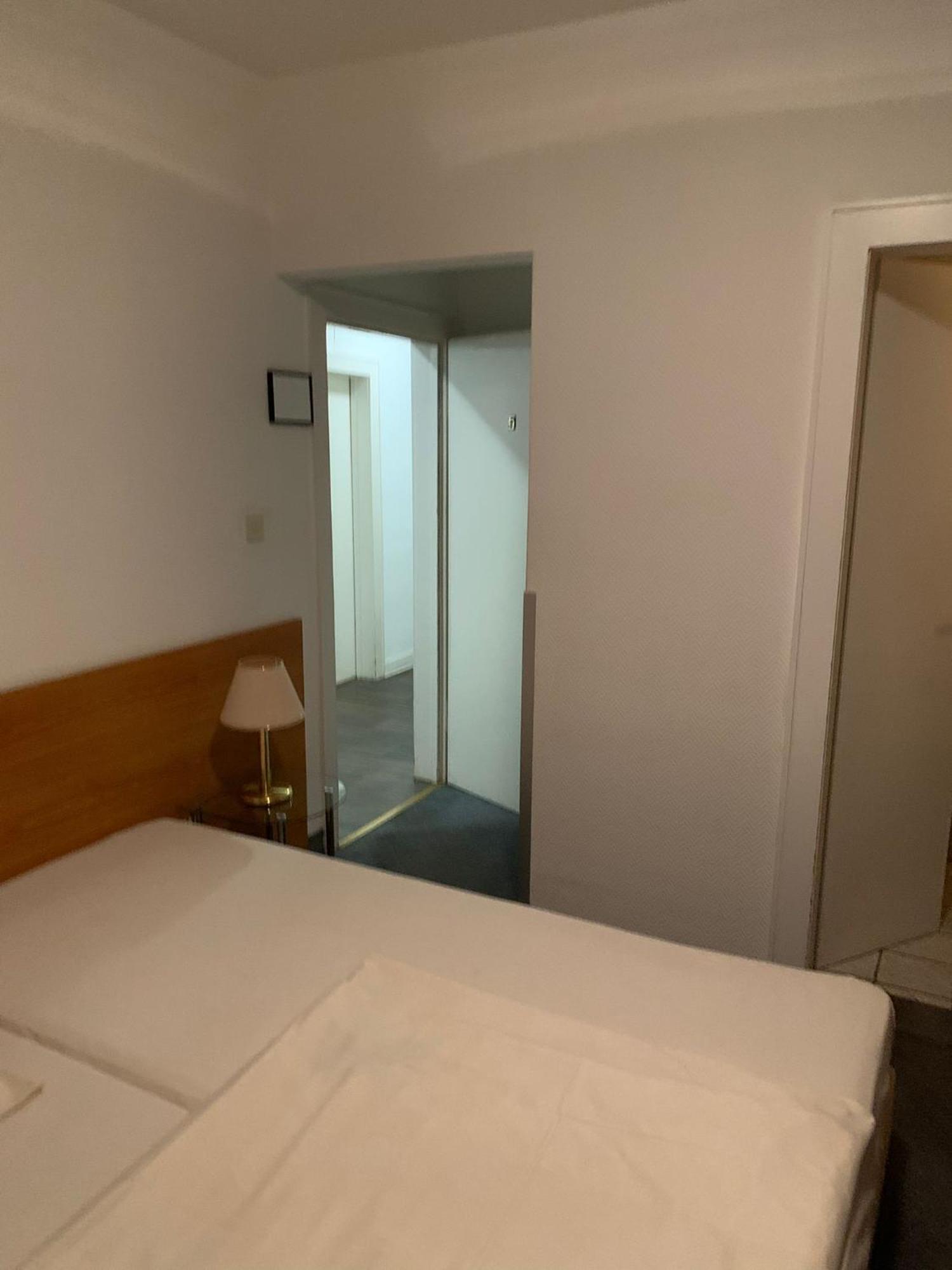 Waldhotel Hensel'S Felsenkeller Frankfurt am Main Buitenkant foto